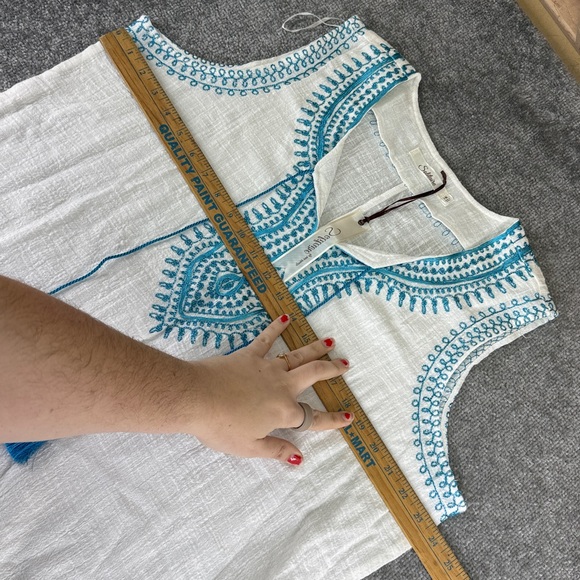 NWT Solitaire White Tunic Blue Embroidery Tank Top Blouse Womens 1X - Picture 3 of 8